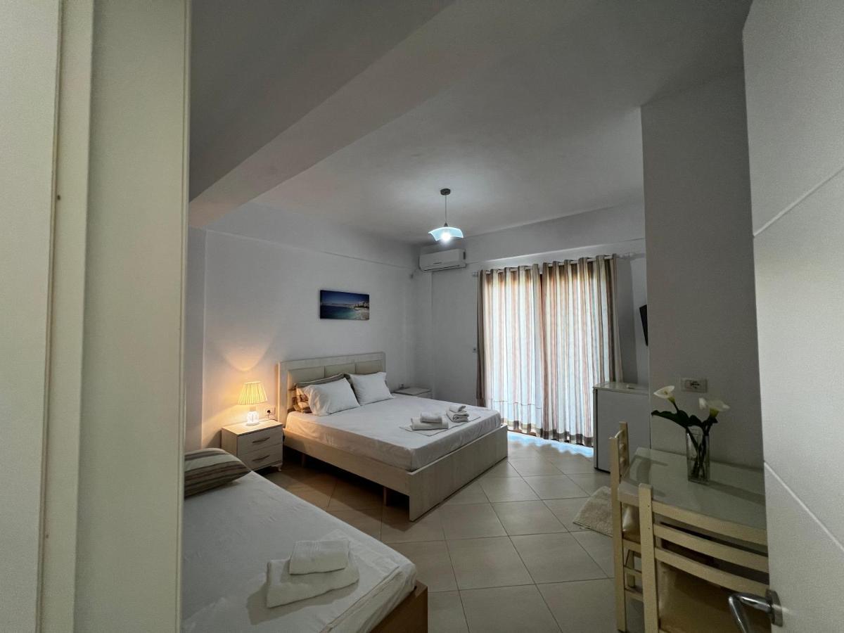 Garden Villa Eva Sarandë Exterior foto