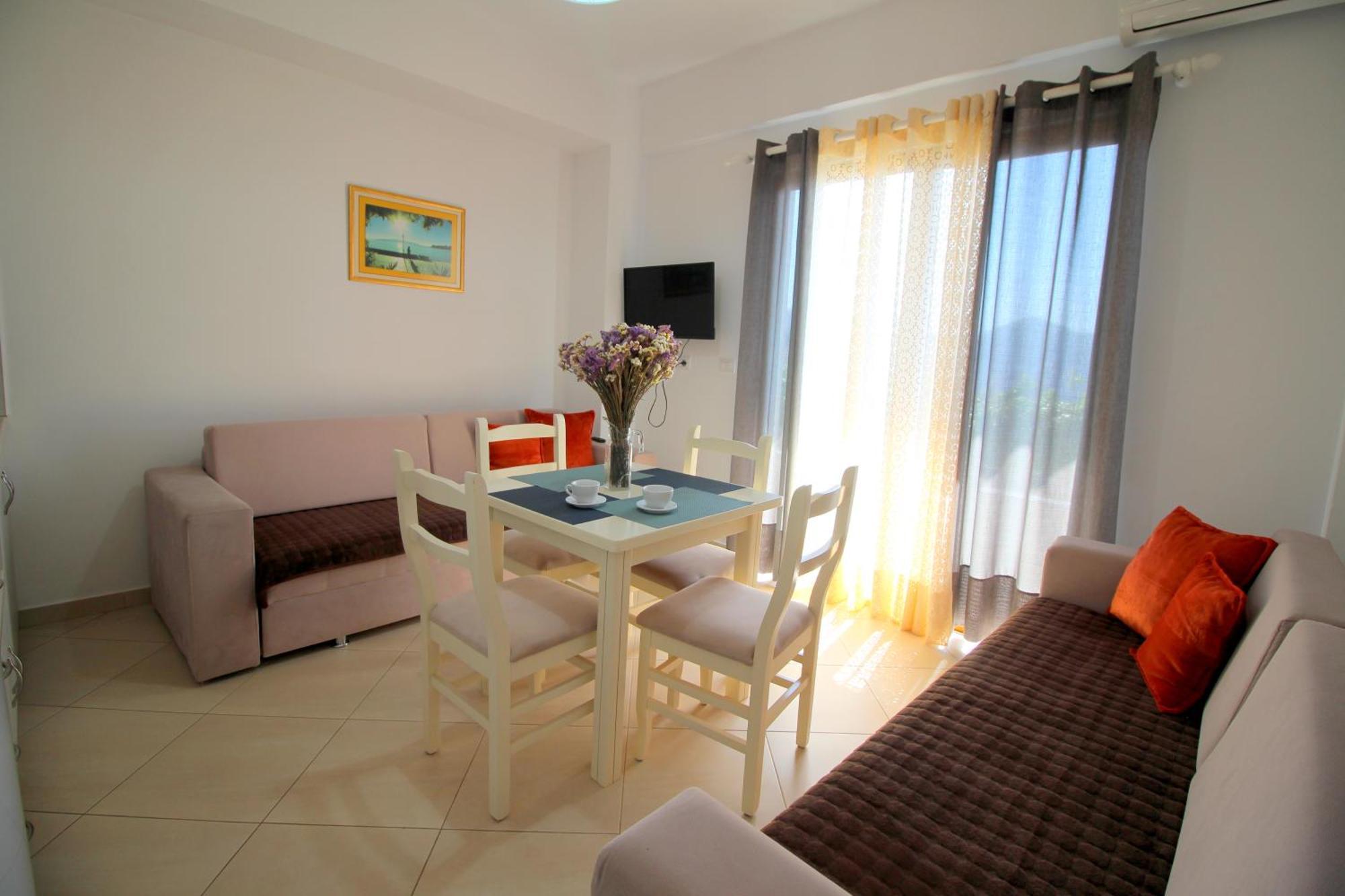 Garden Villa Eva Sarandë Exterior foto